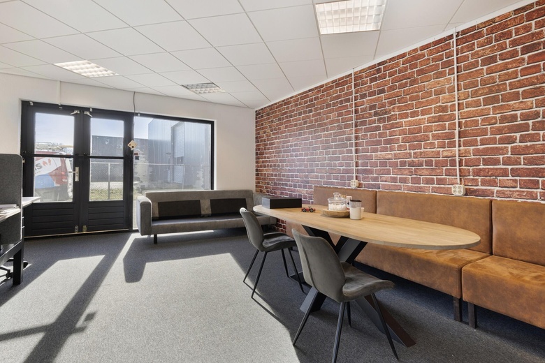 KantoorruimteaanBedrijvenpark Twente 165 a<br/> inAlmelo KantoorruimteaanBedrijvenpark Twente 165 a<br/> inAlmelo