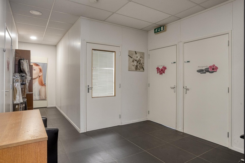 WinkelruimteaanBurgemeester van Houtplein 45<br/> inVlijmen