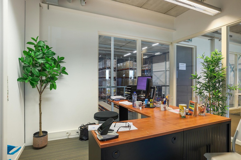 BedrijfsruimteaanKoperstraat 42<br/> inAlmere BedrijfsruimteaanKoperstraat 42<br/> inAlmere