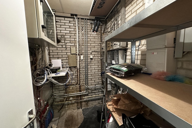 BedrijfsruimteaanLoswal 5 a<br/> inDussen