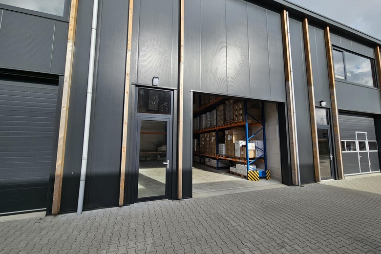 BedrijfsruimteaanZonnehorst 13 e<br/> inZutphen BedrijfsruimteaanZonnehorst 13 e<br/> inZutphen