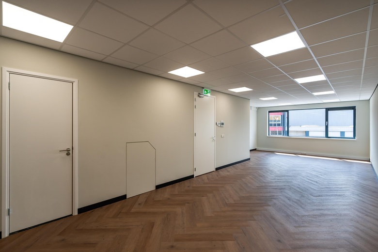 BedrijfsruimteaanEemmeerlaan 2 L<br/> inWeesp