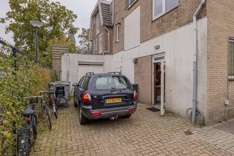 WinkelruimteaanHoofdstraat 206<br/> inSassenheim