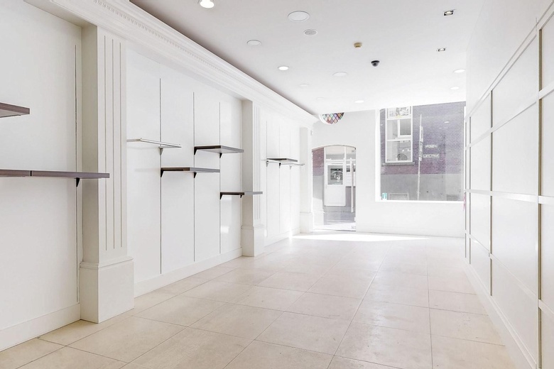 WinkelruimteaanLuifelstraat 40<br/> inRoermond WinkelruimteaanLuifelstraat 40<br/> inRoermond