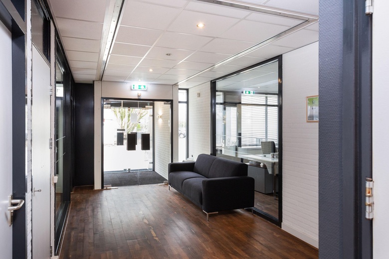 BedrijfsruimteaanFinsestraat 1<br/> inDeventer BedrijfsruimteaanFinsestraat 1<br/> inDeventer