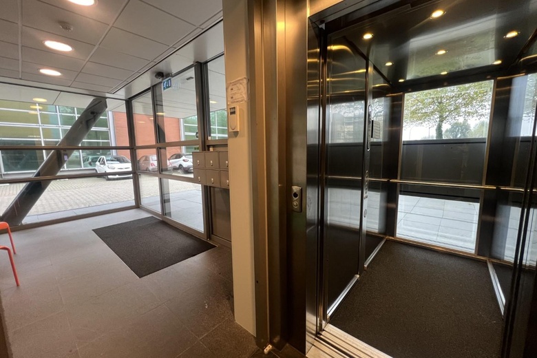 KantoorruimteaanDe Veldoven 13<br/> inHendrik-Ido-Ambacht