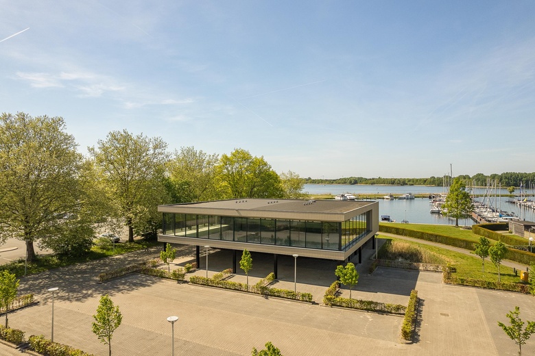 Bekijk foto 1 van Strandboulevard 3