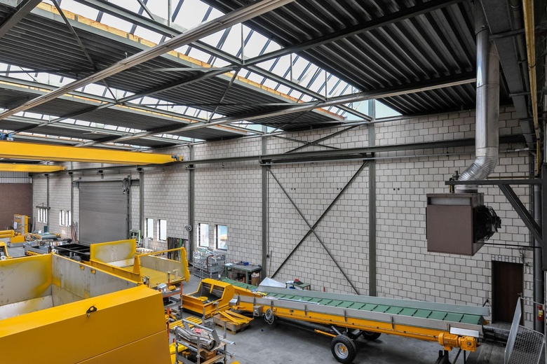 BedrijfsruimteaanHoofdstraat 11<br/> inLottum BedrijfsruimteaanHoofdstraat 11<br/> inLottum