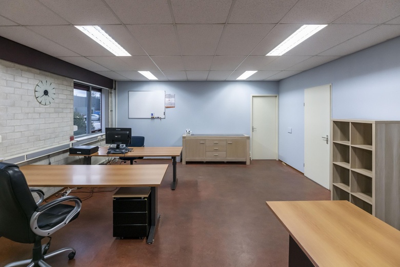 BedrijfsruimteaanVan Nassauweg 11<br/> inKrimpen aan den IJssel BedrijfsruimteaanVan Nassauweg 11<br/> inKrimpen aan den IJssel