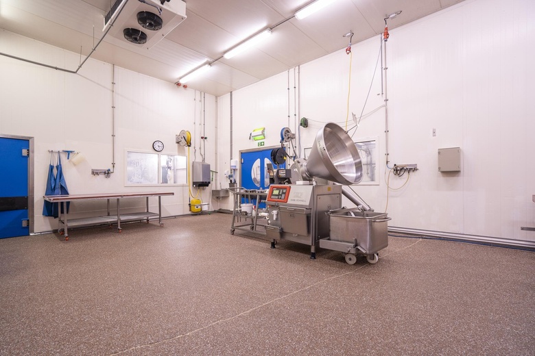 BedrijfsruimteaanIndustrieweg 31 - 33<br/> inWaardenburg BedrijfsruimteaanIndustrieweg 31 - 33<br/> inWaardenburg