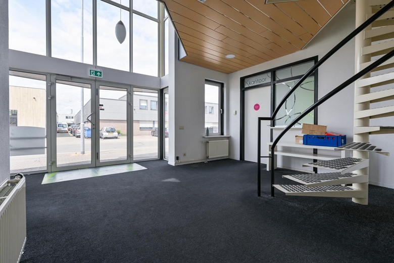 BedrijfsruimteaanVoltastraat 24<br/> inBarneveld BedrijfsruimteaanVoltastraat 24<br/> inBarneveld
