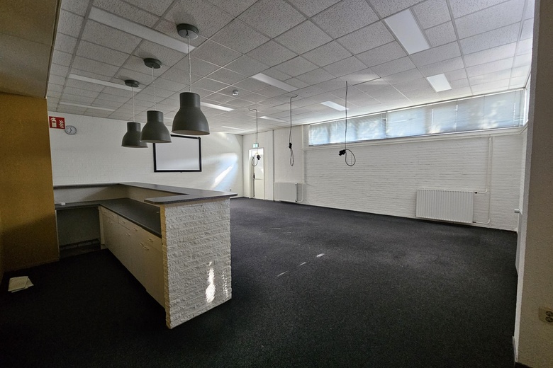 BedrijfsruimteaanNijverheidsstraat 16<br/> inEmmen