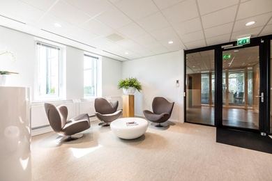 Bekijk foto 2 van Claudius Prinsenlaan 134