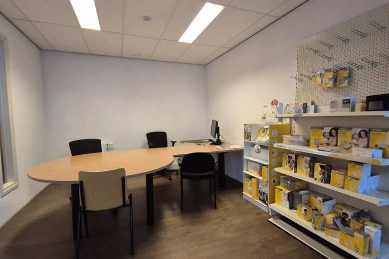 BedrijfsruimteaanUilenwaard 31<br/> inDen Bosch BedrijfsruimteaanUilenwaard 31<br/> inDen Bosch