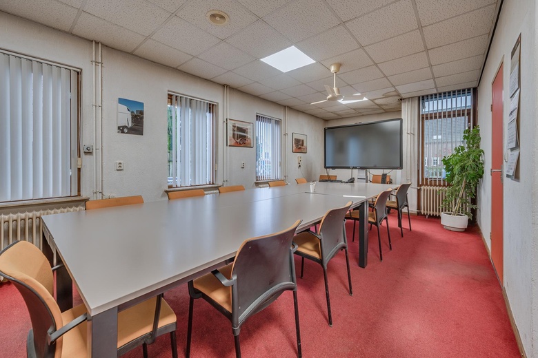 BedrijfsruimteaanOploseweg 10<br/> inOverloon BedrijfsruimteaanOploseweg 10<br/> inOverloon