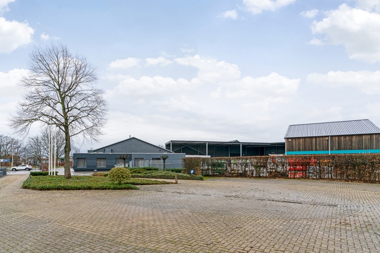 BedrijfsruimteaanVeestraat 42<br/> inLinne BedrijfsruimteaanVeestraat 42<br/> inLinne