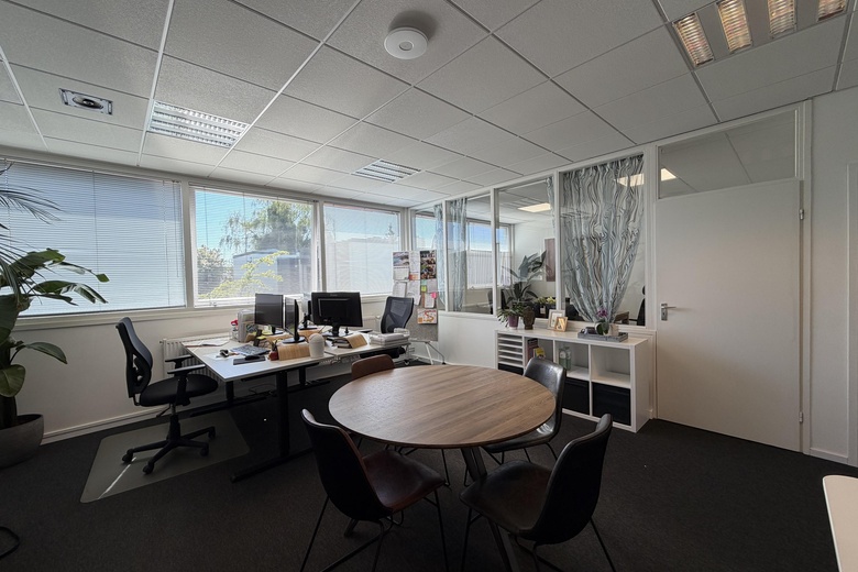 KantoorruimteaanVeersedijk 59<br/> inHendrik-Ido-Ambacht