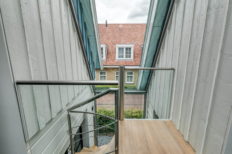 KantoorruimteaanZwaardklamp 3<br/> inHuizen KantoorruimteaanZwaardklamp 3<br/> inHuizen