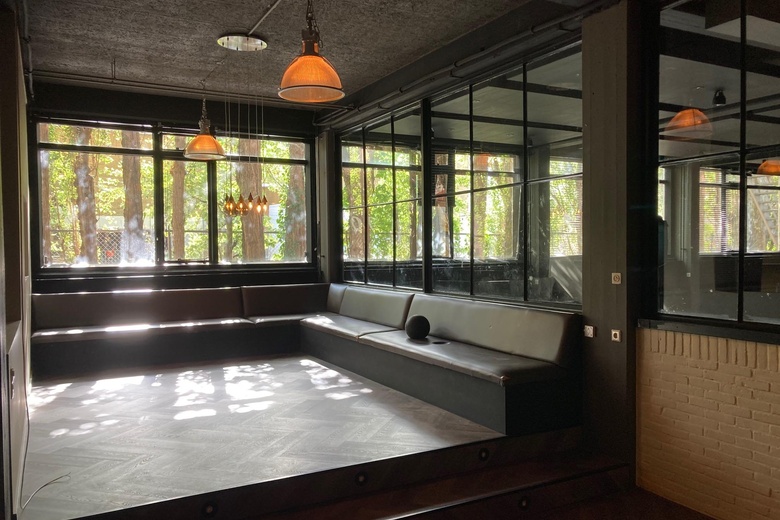 BedrijfsruimteaanDiepenhorstlaan 9 - 11<br/> inRijswijk