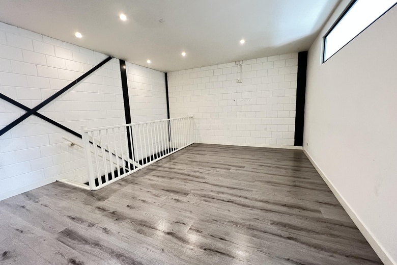 BedrijfsruimteaanMoezelhavenweg 67<br/> inAmsterdam