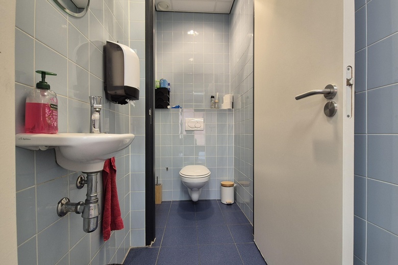 KantoorruimteaanLotustuin 99<br/> inRotterdam