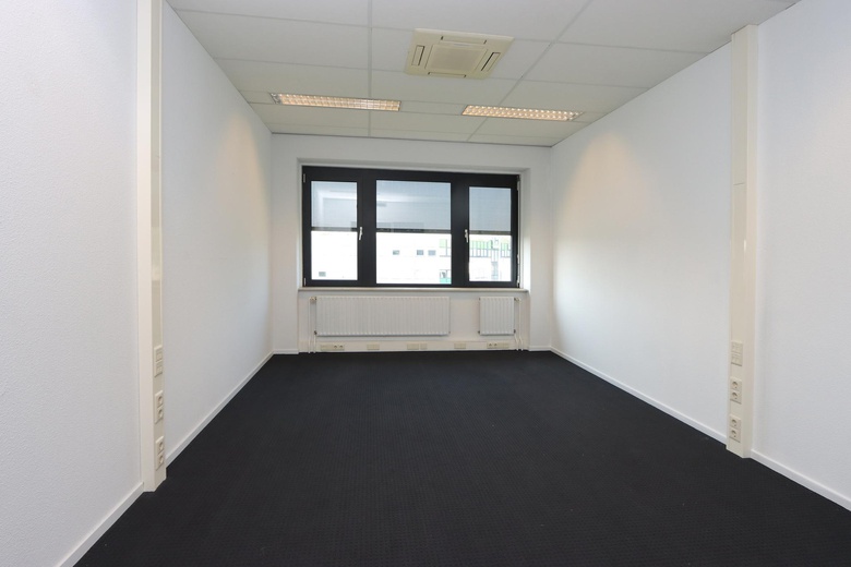 KantoorruimteaanRadioweg 2 - 6<br/> inAlmere KantoorruimteaanRadioweg 2 - 6<br/> inAlmere
