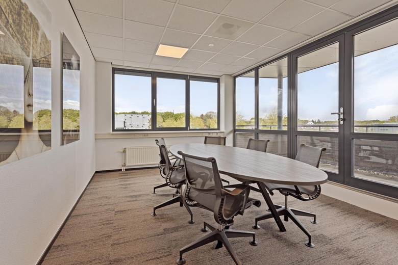 KantoorruimteaanHeinz Moormannstraat 1 a<br/> inBoxmeer KantoorruimteaanHeinz Moormannstraat 1 a<br/> inBoxmeer