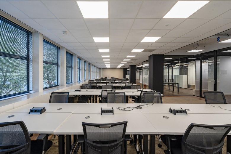 KantoorruimteaanCoolsingel 6<br/> inRotterdam KantoorruimteaanCoolsingel 6<br/> inRotterdam