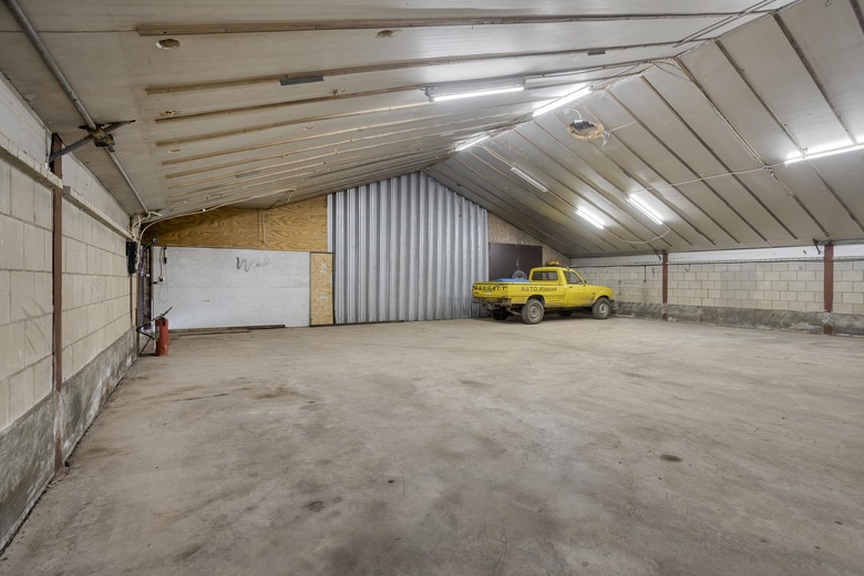 BedrijfsruimteaanEindhovenseweg 27 b<br/> inSon en Breugel