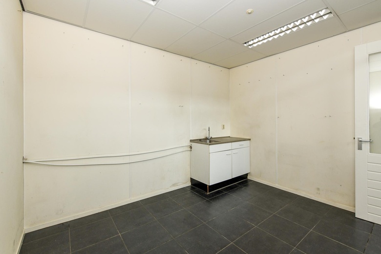 BedrijfsruimteaanEnergiestraat 33<br/> inNaarden BedrijfsruimteaanEnergiestraat 33<br/> inNaarden