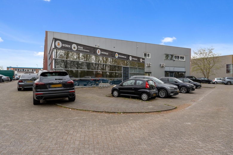 BedrijfsruimteaanKiotoweg 157<br/> inRotterdam