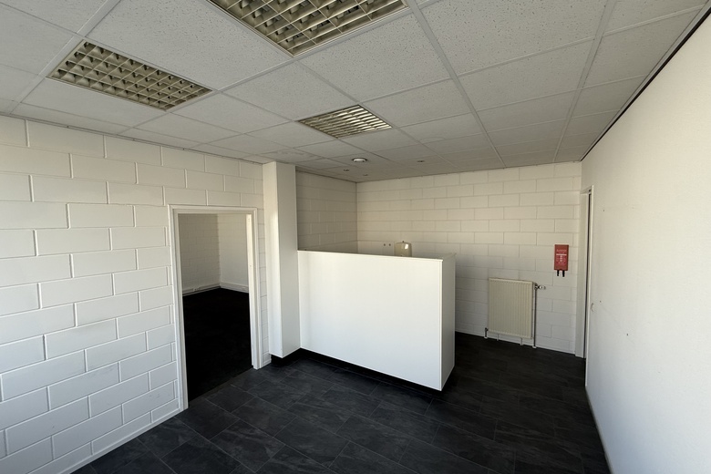 BedrijfsruimteaanJohn F. Kennedylaan 235<br/> inPanningen BedrijfsruimteaanJohn F. Kennedylaan 235<br/> inPanningen