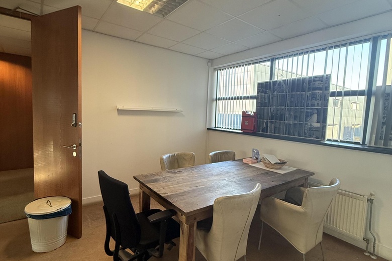 BedrijfsruimteaanVermogenweg 39<br/> inMijdrecht