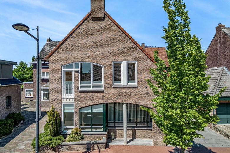 Bekijk foto 1 van Kerkstraat 23