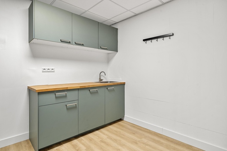 BedrijfsruimteaanBetsy van Goorstraat 76<br/> inWageningen BedrijfsruimteaanBetsy van Goorstraat 76<br/> inWageningen