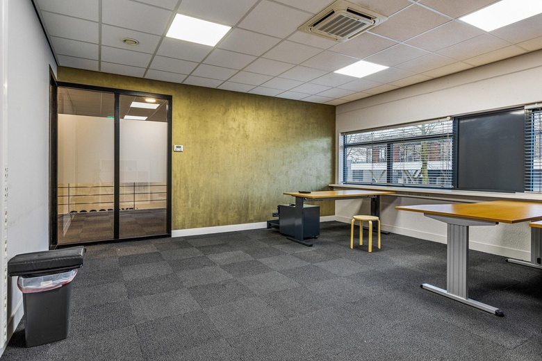 BedrijfsruimteaanLooier 16<br/> inNieuwkuijk