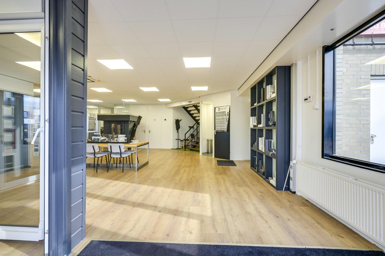 BedrijfsruimteaanWilgenkade 1<br/> inHouten