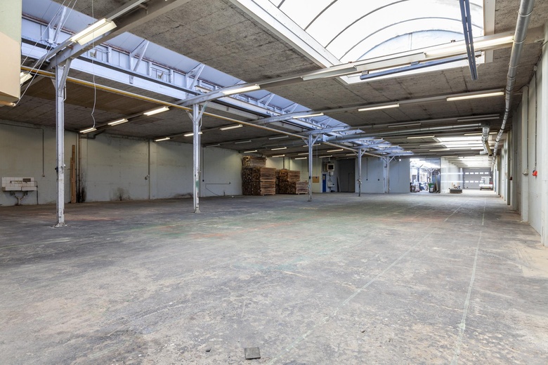 BedrijfsruimteaanMaarten Schoutenstraat 10<br/> inWaddinxveen BedrijfsruimteaanMaarten Schoutenstraat 10<br/> inWaddinxveen