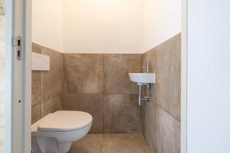 BedrijfsruimteaanHogeweyselaan 201 E<br/> inWeesp