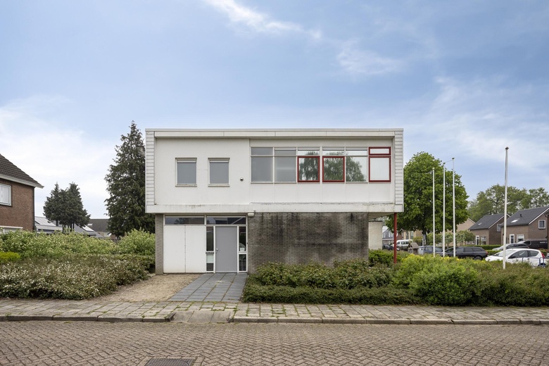BedrijfsruimteaanLijsterbesstraat 1<br/> inLutten