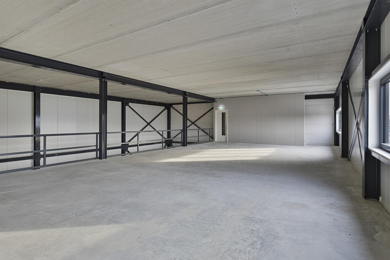 BedrijfsruimteaanKabelweg 25<br/> inRoelofarendsveen