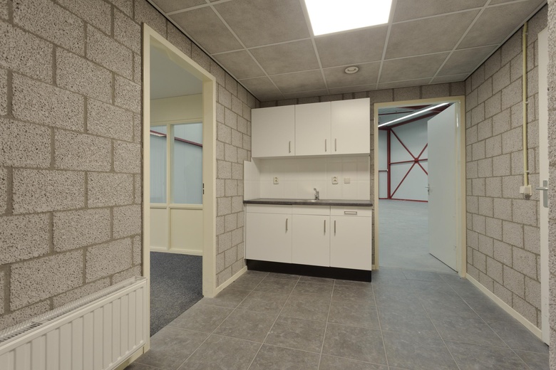 BedrijfsruimteaanProf. Asserweg 22<br/> inWaalwijk