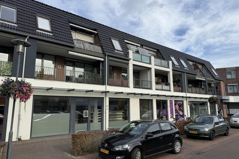 Bekijk foto 1 van Kloosterstraat 64