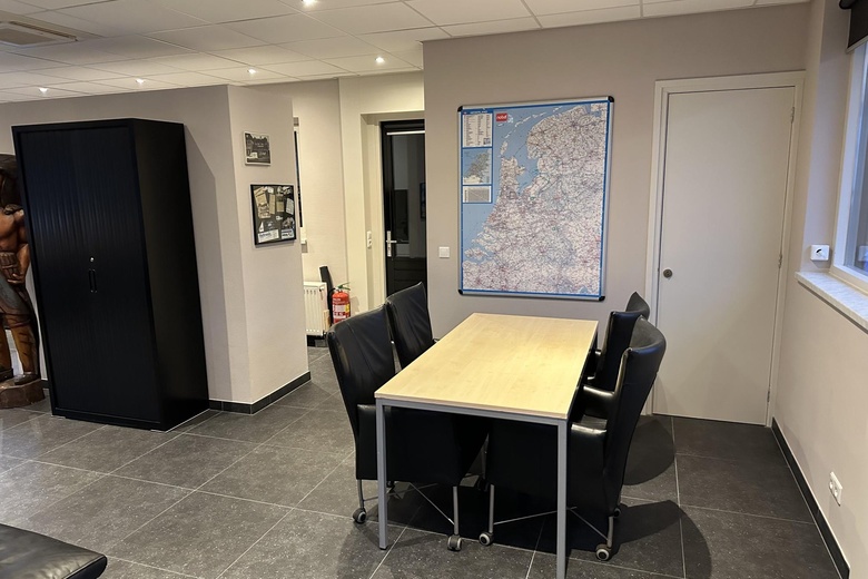 BedrijfsruimteaanHoofdstraat 91<br/> inZenderen