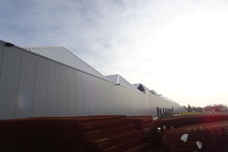 BedrijfsruimteaanOosteinderweg 457<br/> inAalsmeer