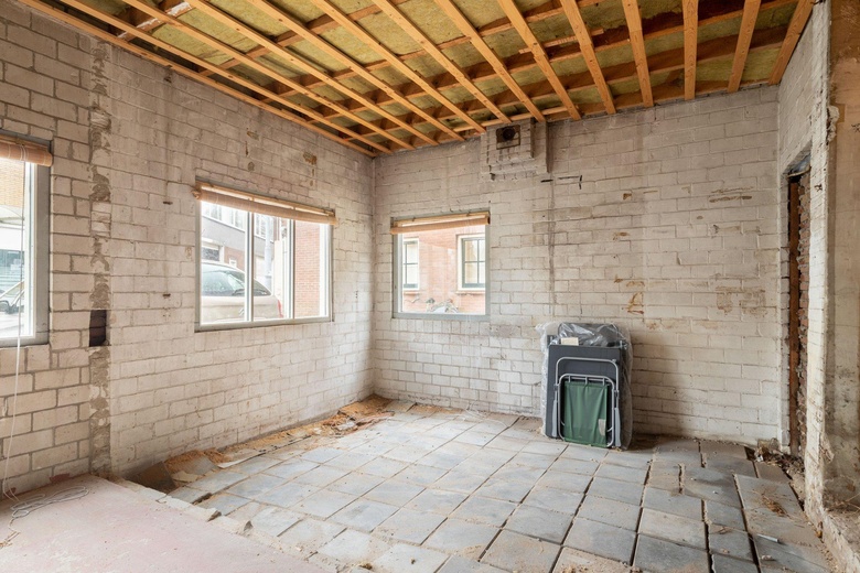 BedrijfsruimteaanZuiddijk 103<br/> inZaandam