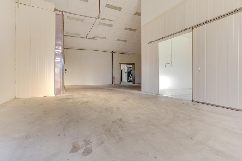 BedrijfsruimteaanHavenstraat 6<br/> inPeize BedrijfsruimteaanHavenstraat 6<br/> inPeize