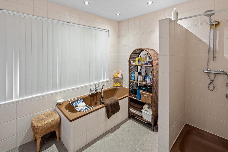 BedrijfsruimteaanHerelsestraat 175<br/> inHeerle BedrijfsruimteaanHerelsestraat 175<br/> inHeerle