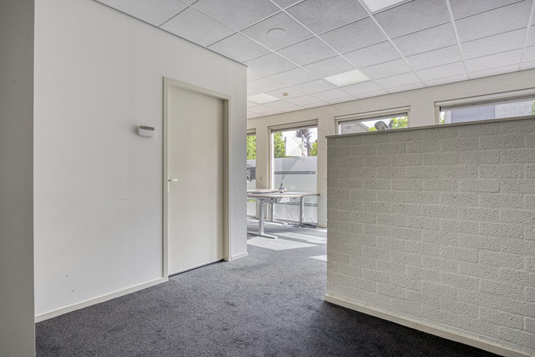 Kantoorruimteaan't Dorp 103<br/> inHeesch Kantoorruimteaan't Dorp 103<br/> inHeesch