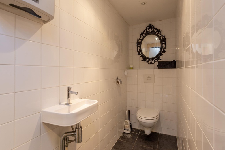 WinkelruimteaanE.du Perronstraat 34<br/> inWeesp